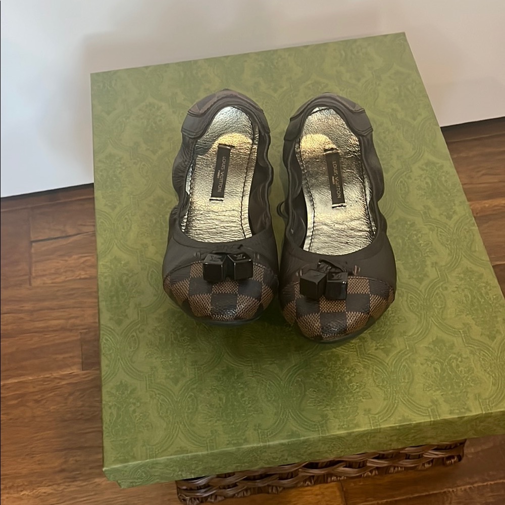 SOLD on eBay - LV Damier Brown and Black Flats